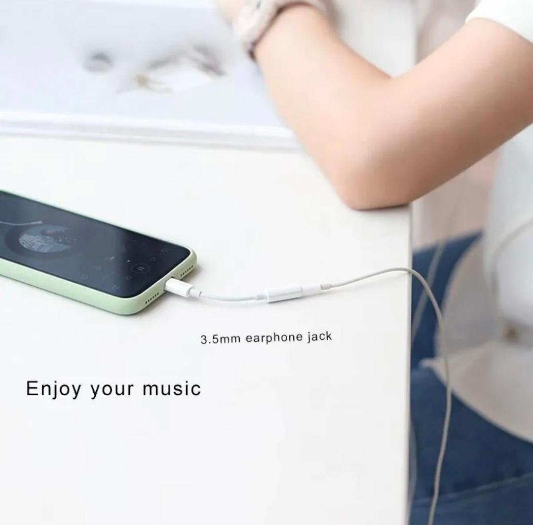 Lightning to headphone Jack - IP Handfree Connecter