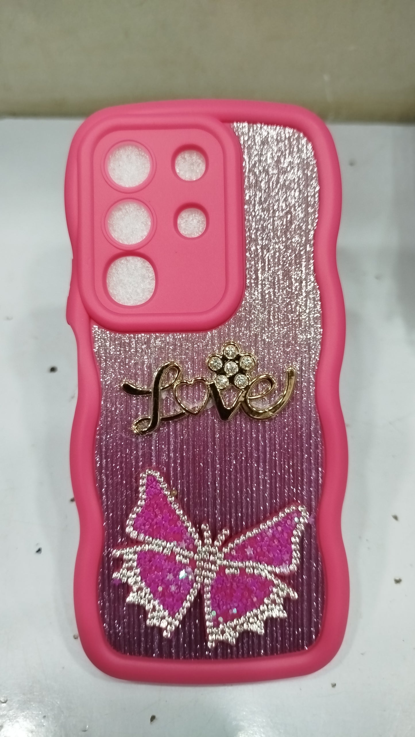 🦋 Butterfly Love Glitter Mobile Case - ✨ Elegant Design. Strong Protection. Perfect for Girls.